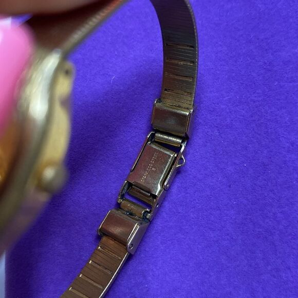 💛 Vintage Gold Plated Pulsar Quartz Watch - Picture 5 of 5